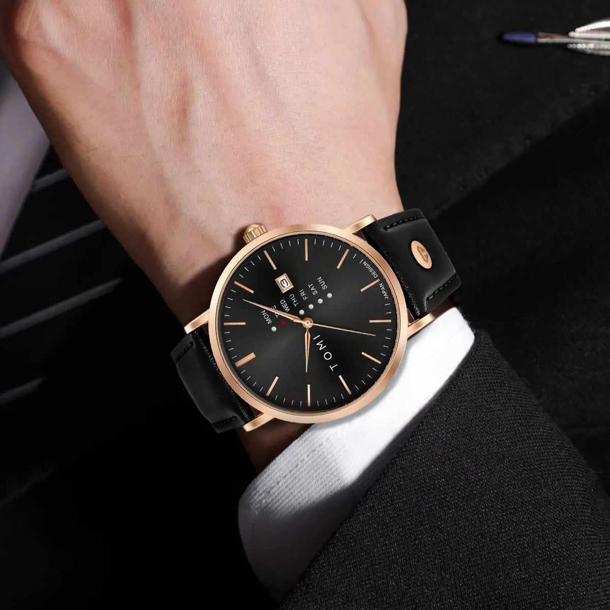 TOMI Trendy Men's Watch Quartz Texture Business Watch with Leather Strap and Weekday Calendar