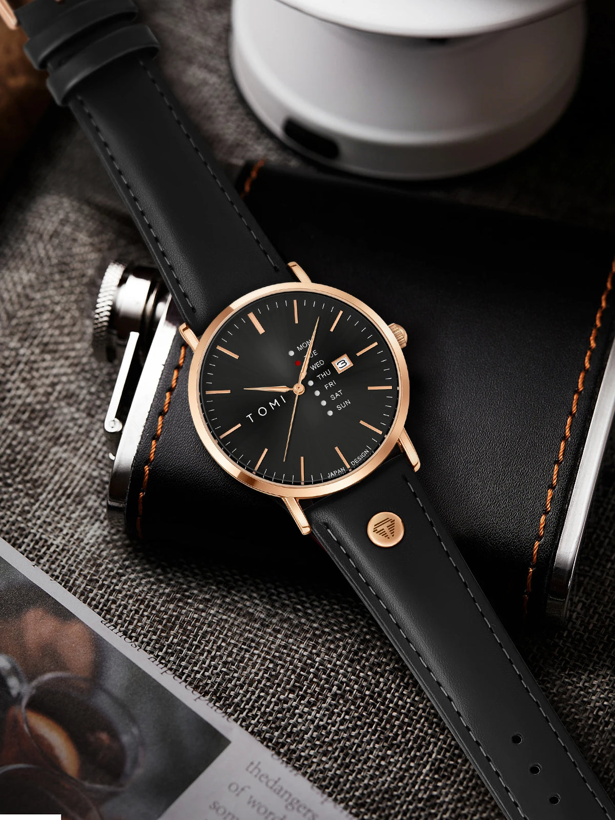 TOMI Trendy Men's Watch Quartz Texture Business Watch with Leather Strap and Weekday Calendar